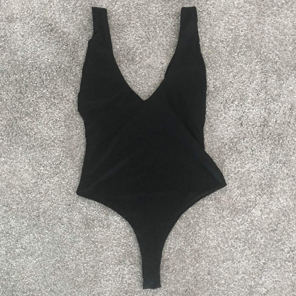 Posh Shop Black V Neck Tank Bodysuit - Medium
